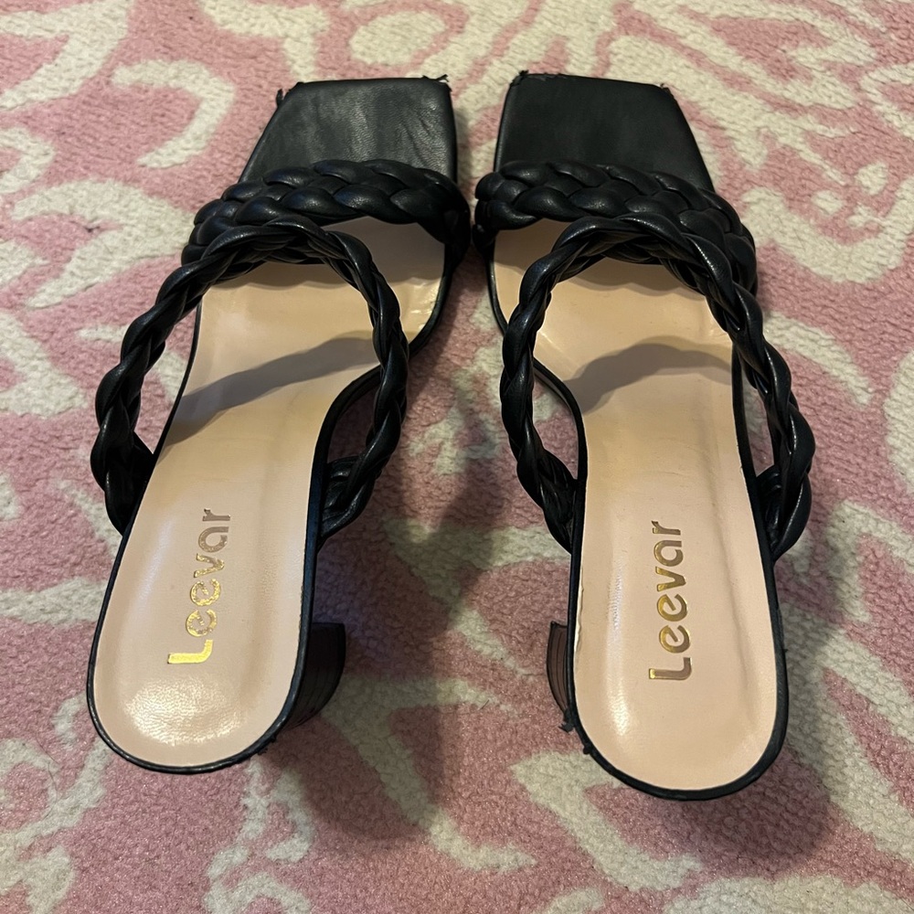 Black Heels - Picture 4 of 5